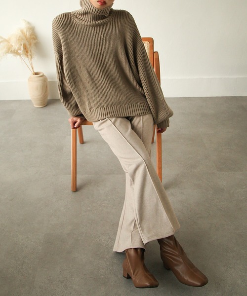 Chillfar（チルファー）の「ストレッチピンタックフレアスラックスパンツ/ウエストゴム（スラックス・レディース・ボルドー/アイボリー/ブラック/グレイッシュベージュ・MEDIUM/LARGE）」の6枚目の写真