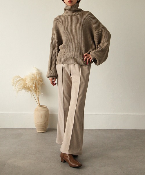 Chillfar（チルファー）の「ストレッチピンタックフレアスラックスパンツ/ウエストゴム（スラックス・レディース・ボルドー/アイボリー/ブラック/グレイッシュベージュ・MEDIUM/LARGE）」の8枚目の写真