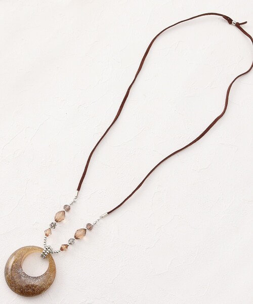 SHOO・LA・RUE（シューラルー）の「◆リバーシブル月の輪ネックレス（ネックレス・レディース・ブラック/ダークブラウン/ベージュ/ネイビー・00）」の12枚目の写真