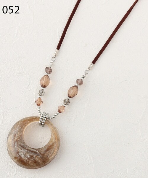 SHOO・LA・RUE（シューラルー）の「◆リバーシブル月の輪ネックレス（ネックレス・レディース・ブラック/ダークブラウン/ベージュ/ネイビー・00）」の7枚目の写真