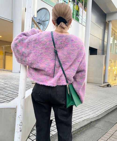 WHO'S WHO gallery(フーズフーギャラリー)の「カラーシャギートップス(ニット/セーター・レディース・ブラック/パープル/ピンク・FREE)」の5枚目の写真