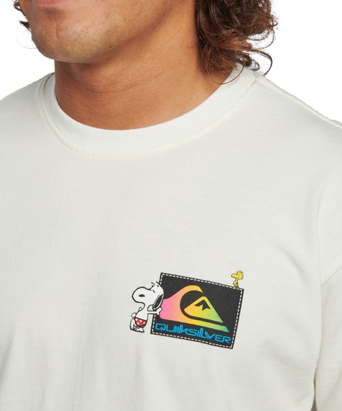 Quiksilver（クイックシルバー）の「PEANUTS COOL KIDS/クイックシルバーピーナッツコラボ半袖Tシャツ（Tシャツ/カットソー・メンズ・ブラック/ホワイト・SMALL/MEDIUM/LARGE）」の6枚目の写真