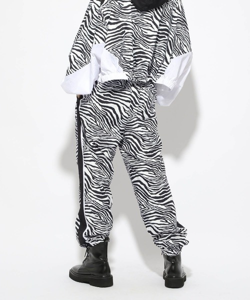 PBLIM(ページボーイリム)の「【PAGEBOYLIM】シャカシャカラインパンツ(その他パンツ・レディース・グレー系その他/グリーン系その他/ゼブラ/ブルー・FREE)」の11枚目の写真