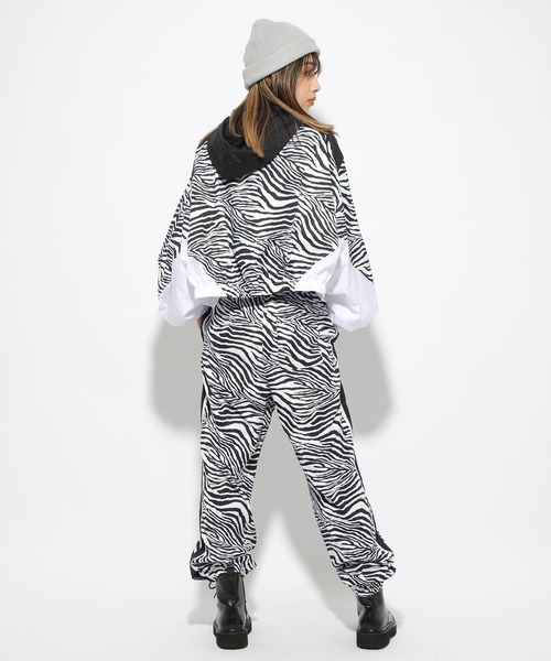 PBLIM(ページボーイリム)の「【PAGEBOYLIM】シャカシャカラインパンツ(その他パンツ・レディース・グレー系その他/グリーン系その他/ゼブラ/ブルー・FREE)」の8枚目の写真