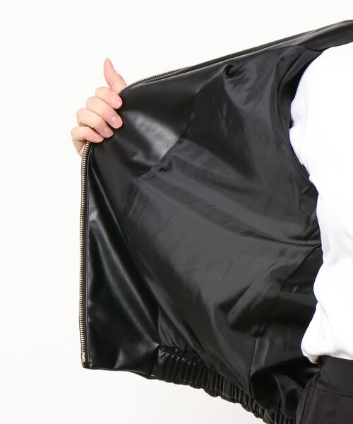 PICCIN(ピッチン)の「フェイクレザーノーカラーブルゾン(ブルゾン・レディース・ブラック/オフホワイト・M/L)」の5枚目の写真