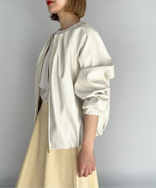 PICCIN(ピッチン)の「フェイクレザーノーカラーブルゾン(ブルゾン・レディース・ブラック/オフホワイト・M/L)」の2枚目の写真