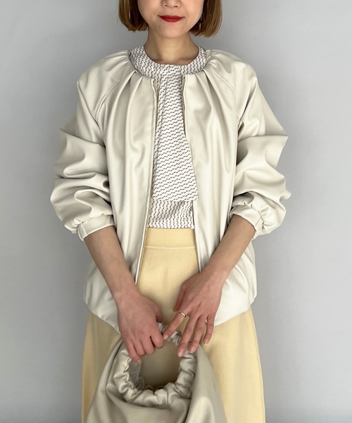 PICCIN(ピッチン)の「フェイクレザーノーカラーブルゾン(ブルゾン・レディース・ブラック/オフホワイト・M/L)」の6枚目の写真