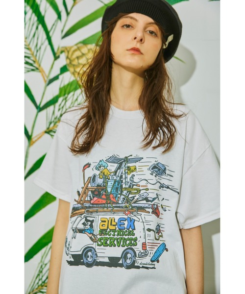AlexanderLeeChang(アレキサンダーリーチャン)の「AlexanderLeeChang/アレキサンダーリーチャン ELECT T フロントグラフィック Tシャツ(Tシャツ/カットソー・メンズ・ホワイト/チャコールグレー/ライム・2/4/3)」の2枚目の写真