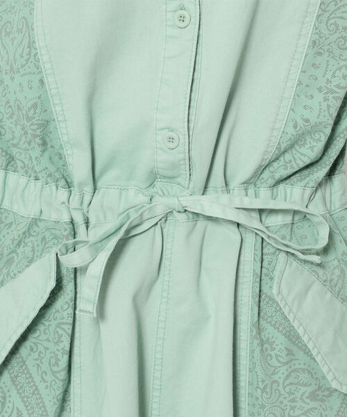 AVIREX(アヴィレックス)の「【Women's】BANDANA PATTERN COMBI ONEPIECE/ バンダナパターン コンビワンピース(ワンピース・レディース・オフホワイト/サックスブルー・MEDIUM/SMALL)」の8枚目の写真