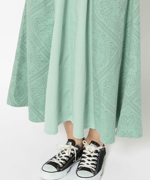 AVIREX(アヴィレックス)の「【Women's】BANDANA PATTERN COMBI ONEPIECE/ バンダナパターン コンビワンピース(ワンピース・レディース・オフホワイト/サックスブルー・MEDIUM/SMALL)」の11枚目の写真