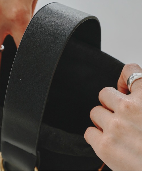 prose verse（プロズヴェール）の「フェイクレザーメッシュショルダーバッグ（ショルダーバッグ・レディース・オフホワイト/ブラック/ブラウン・ﾌﾘ-）」の9枚目の写真