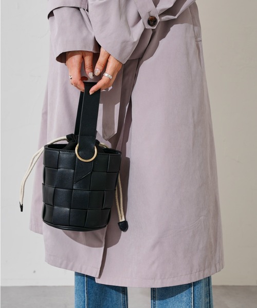 prose verse（プロズヴェール）の「フェイクレザーメッシュショルダーバッグ（ショルダーバッグ・レディース・オフホワイト/ブラック/ブラウン・ﾌﾘ-）」の15枚目の写真