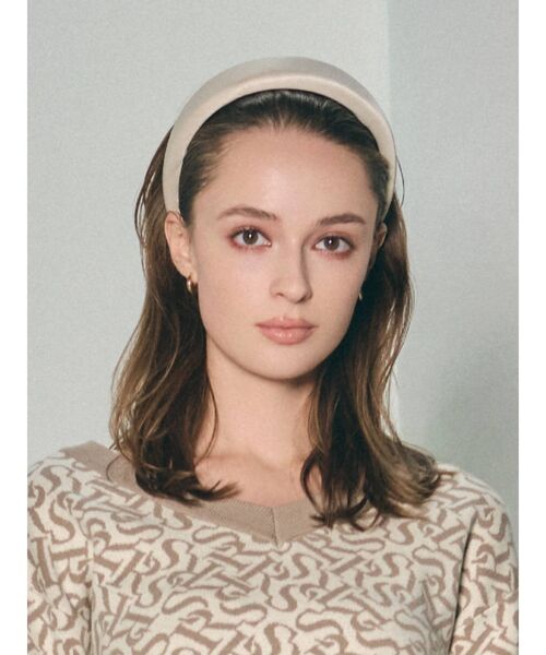 RESEXXY（リゼクシー）の「サテングロッシーカチューシャ（カチューシャ・レディース・ブラック/アイボリー/ピンク・FREE）」の2枚目の写真