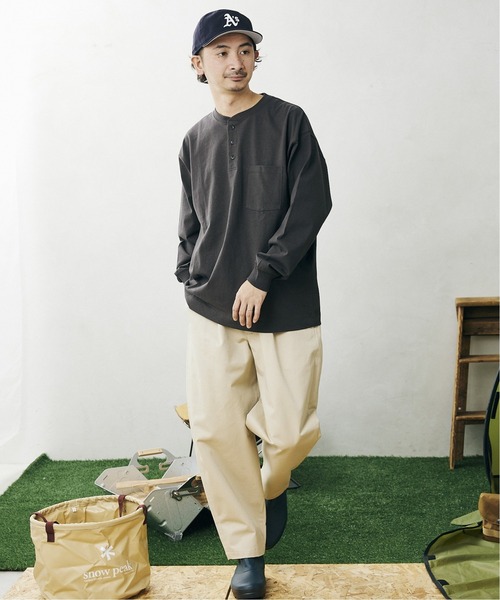 JOURNAL STANDARD relume（ジャーナルスタンダード　レリューム）の「ヘンリーネック Tシャツ（Tシャツ/カットソー・メンズ・ホワイト/ブラック/グレー・MEDIUM/LARGE）」の11枚目の写真