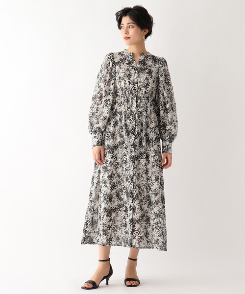 OPAQUE.CLIP（オペークドットクリップ）の「◆ドットプリントエアリージャカード フレアボリュームワンピース（ワンピース・レディース・ブルー系5/ブラック系・00）」の3枚目の写真