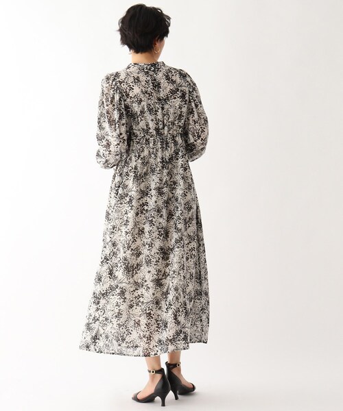 OPAQUE.CLIP（オペークドットクリップ）の「◆ドットプリントエアリージャカード フレアボリュームワンピース（ワンピース・レディース・ブルー系5/ブラック系・00）」の5枚目の写真