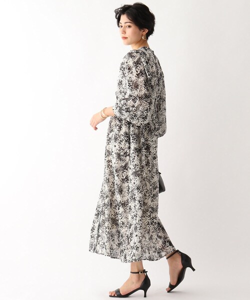 OPAQUE.CLIP（オペークドットクリップ）の「◆ドットプリントエアリージャカード フレアボリュームワンピース（ワンピース・レディース・ブルー系5/ブラック系・00）」の14枚目の写真