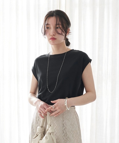 earth music&ecology(アースミュージックアンドエコロジー)の「レンチングEVスリーブレスプルオーバー(Tシャツ/カットソー・レディース・オフホワイト/ブラック/ベージュ/グリーン・S/M)」の3枚目の写真