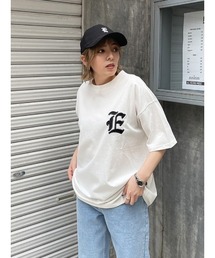 ENVYM | Ｅ ｌｏｇｏ ｂｉｇ ｔｅｅ(Tシャツ/カットソー)