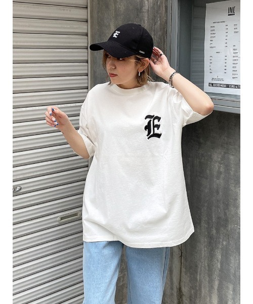 ENVYM（アンビー）の「Ｅ ｌｏｇｏ ｂｉｇ ｔｅｅ（Tシャツ/カットソー・レディース・ホワイト/ブラック/ベージュ/ピンク/グリーン・FREE）」の10枚目の写真