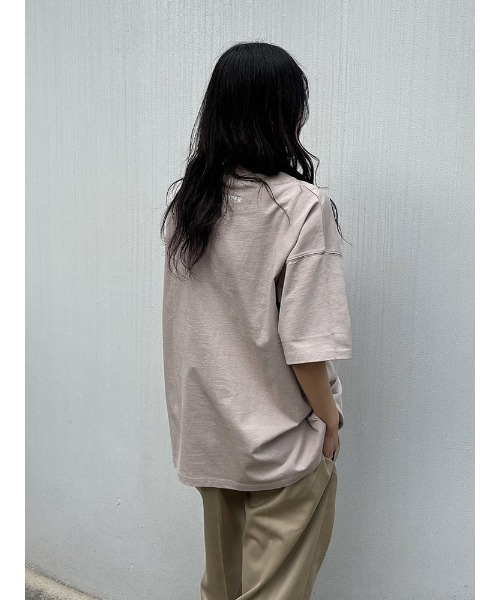 ENVYM（アンビー）の「Ｅ ｌｏｇｏ ｂｉｇ ｔｅｅ（Tシャツ/カットソー・レディース・ホワイト/ブラック/ベージュ/ピンク/グリーン・FREE）」の16枚目の写真