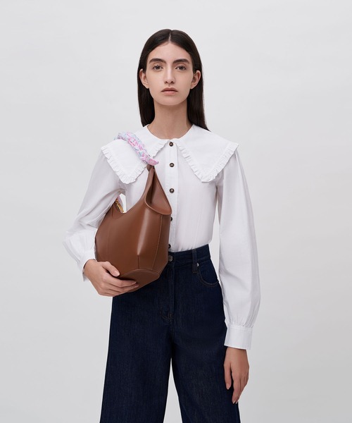 CHARLES & KEITH（チャールズ & キース）の「ユラニ スカーフラップホーボーバッグ / Ulani Scarf-Wrapped Hobo Bag（ショルダーバッグ・レディース・ブラック/チョコ/ホワイト・L）」の13枚目の写真