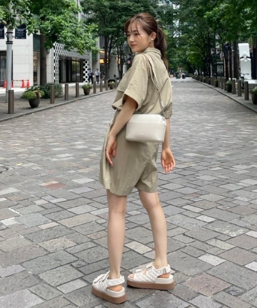 AMAIL(アマイル)の「Casual midy coverall(サロペット/オーバーオール・レディース・ブラック/ベージュ・FREE)」の11枚目の写真