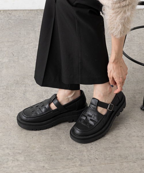 Omekashi(オメカシ)の「グルカストラップローファー(ブーツ・レディース・ブラック・SMALL/MEDIUM/LARGE)」の5枚目の写真
