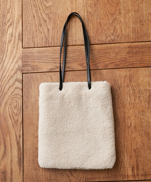 Actually(アクチュアリー)の「BOA TOTE ボアトートバッグ(トートバッグ・レディース・グリーン/グレー/アイボリー・フリー)」の4枚目の写真