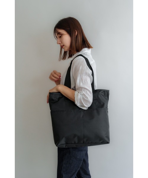 DEVICE+（デバイスプラス）の「DEVICE+ フロントポケット ナイロン トートバッグ 軽量 軽い 通勤（トートバッグ・メンズ・ブラック・FREE）」の19枚目の写真