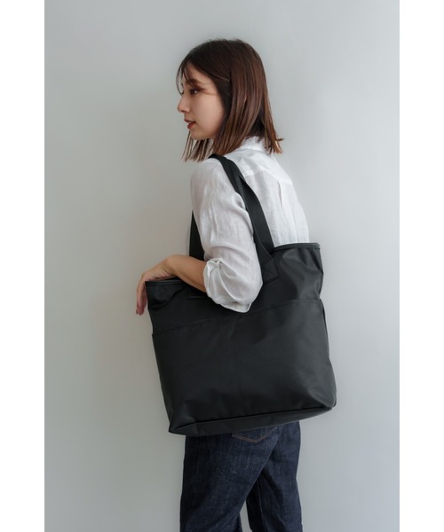 DEVICE+（デバイスプラス）の「DEVICE+ フロントポケット ナイロン トートバッグ 軽量 軽い 通勤（トートバッグ・メンズ・ブラック・FREE）」の21枚目の写真