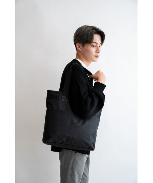 DEVICE+（デバイスプラス）の「DEVICE+ フロントポケット ナイロン トートバッグ 軽量 軽い 通勤（トートバッグ・メンズ・ブラック・FREE）」の4枚目の写真