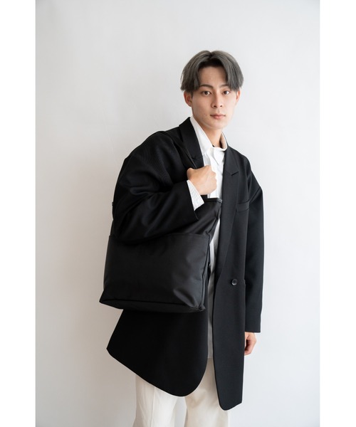 LYFT ブラック トートバッグ ナイロンツイル 黒 cronos veatm Tote Pro M(ONE Black/ブラック): MONOLITH