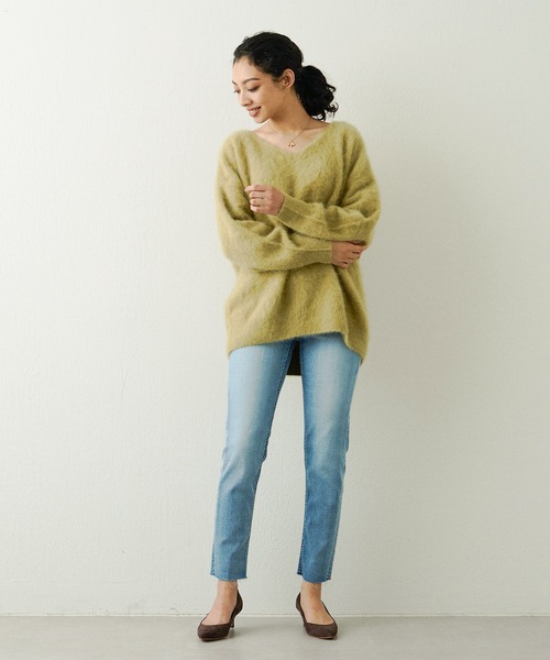 OUVRAGE CLASSE(ウヴラージュクラス)の「フォックスファーVネックニット(ニット/セーター・レディース・アッシュグレー/ブラック/アッシュブラウン/ピンク/ライム・FREE)」の19枚目の写真