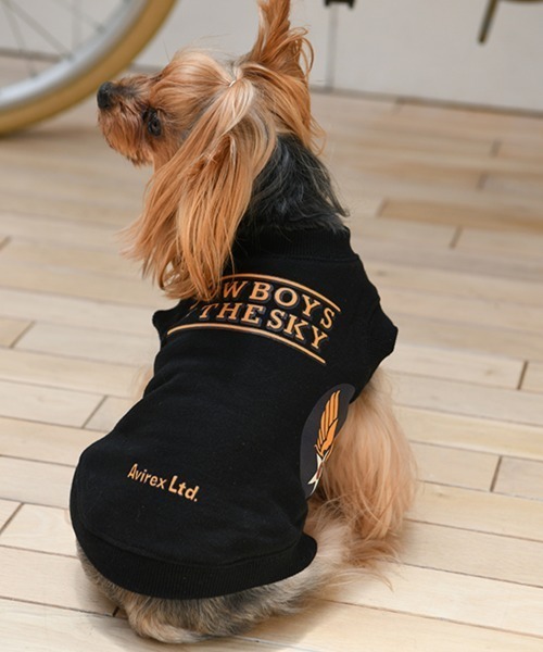 AVIREX（アヴィレックス）の「AVIREX/クルースウェット・カウボーイオブザスカイ（ペットウェア・メンズ・ホワイト/ブラック・XS/S/M/3M/3L/3S/L/2L）」の2枚目の写真