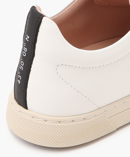 O.T.A(オーティーエー)の「GRAVIERE/グラヴィエール ホワイト ピーチ (UNISEX)(スニーカー・レディース・ホワイト×ライトピンク・36/37/38/39/40/41/42/43)」の9枚目の写真