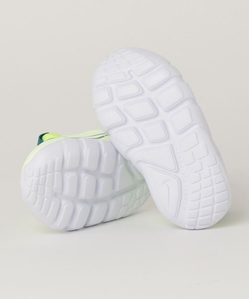 NIKE(ナイキ)の「NIKE ナイキ 12-16FLEX RUNNER 2 (TDV) フレックス ランナー 2 TDV KDJ6039 700BRLYT/BRTPR(スニーカー・キッズ・イエロー・12/13/14/15 /16)」の3枚目の写真