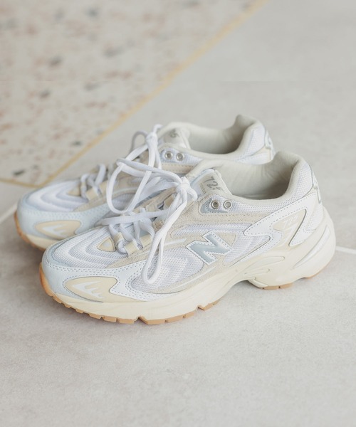 Isn't She?（イズントシー）の「New Balance ML725（スニーカー・レディース・ネイビー/オフホワイト・S/M/L）」の2枚目の写真
