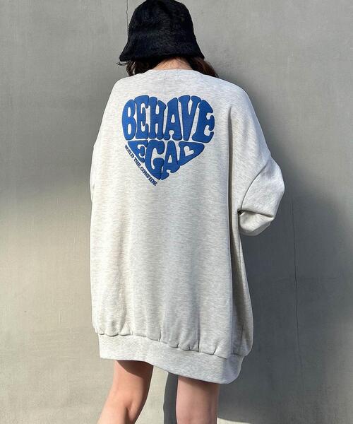 UK ダークブルートレーナーとハートロゴトレーナー INGNI（イング）の「BACKハートロゴスウェットチュニック／A