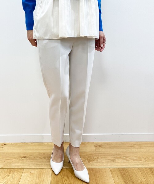 OPAQUE.CLIP（オペークドットクリップ）の「◆ダブルクロスストレッチ シガレットパンツ（その他パンツ・レディース・ブラック/オフホワイト/ブルー/ライトグレー系7/ベージュ系7/ライトオレンジ系1・34/36/38/40/42）」の4枚目の写真