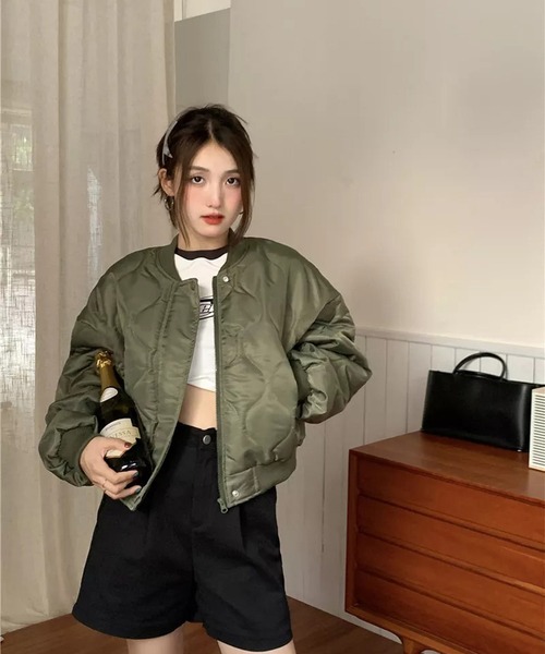 LYEON(リヨン)の「キルティングショートブルゾン(ブルゾン・レディース・グリーン/ブラック・FREE)」の7枚目の写真