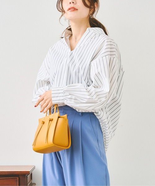 Chez toi(シェトワ)の「BACKギャザースキッパーシャツ(シャツ/ブラウス・レディース・ホワイト/オフホワイト/サックスブルー/ピンク・FREE)」の2枚目の写真