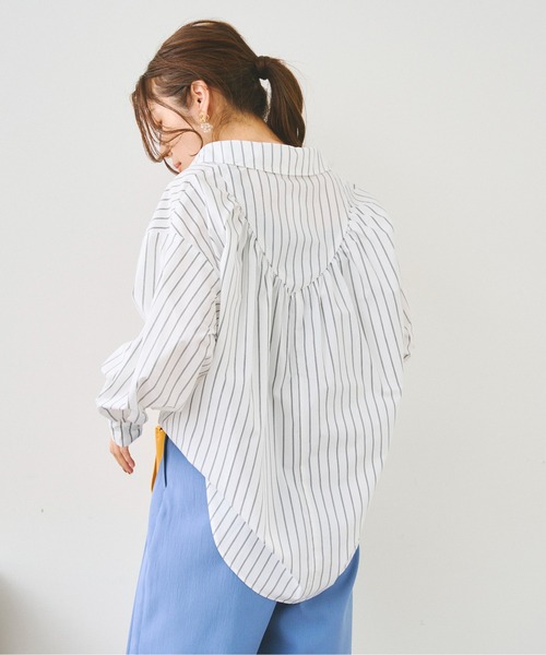 Chez toi(シェトワ)の「BACKギャザースキッパーシャツ(シャツ/ブラウス・レディース・ホワイト/オフホワイト/サックスブルー/ピンク・FREE)」の6枚目の写真