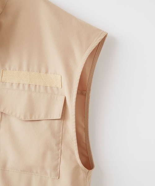 BONLECILL(ボンルシール)の「マルチウェイ ドロスト オーバーミリタリーベスト/ジレ(ベスト・レディース・ベージュ/ブラック/カーキ/アイボリー/オレンジ・FREE)」の17枚目の写真