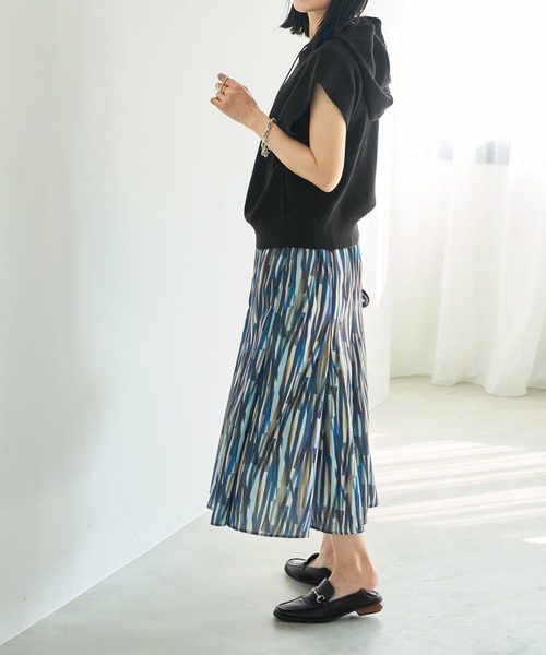 STYLE DELI(スタイルデリ)の「【LUXE】テープ柄フレアスカート(スカート・レディース・グリーン系/ブルー系・01/02)」の3枚目の写真