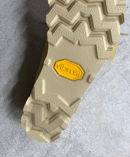 Clarks（クラークス）の「CLARKS/クラークス　Wallabee GTX ワラビー　レディース　ゴアテックス（モカシン/デッキシューズ・レディース・ベージュ・5/5.5/4.5）」の6枚目の写真