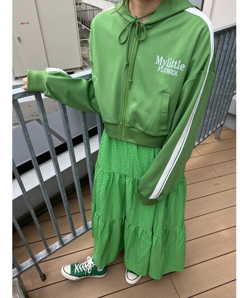 WC（ダブル シー）の「ギンガムティアードロングキャミワンピース（ワンピース・レディース・パープル/ブラック/グリーン・FREE）」の8枚目の写真