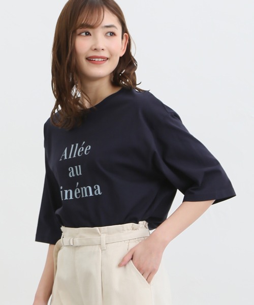 Honeys(ハニーズ)の「ロゴプリントTシャツ(Tシャツ/カットソー・レディース・オートミール/ブルー/ネイビー/ブラック/ホワイト・L/LL/S/M)」の1枚目の写真