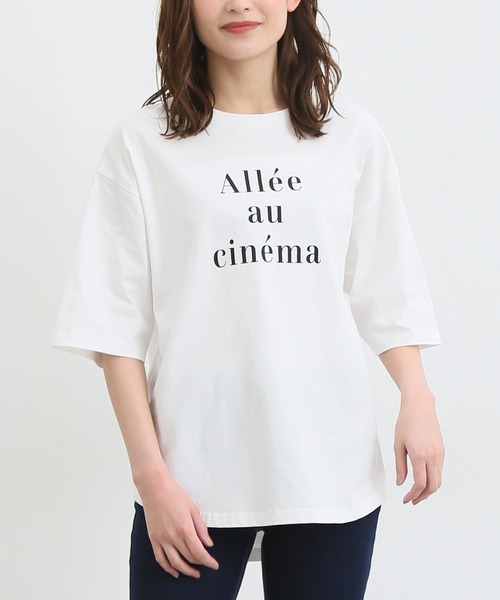 Honeys(ハニーズ)の「ロゴプリントTシャツ(Tシャツ/カットソー・レディース・オートミール/ブルー/ネイビー/ブラック/ホワイト・L/LL/S/M)」の2枚目の写真