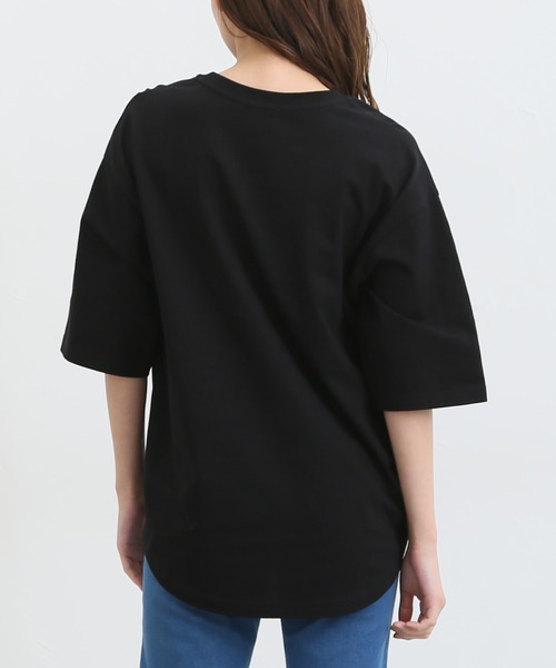 Honeys(ハニーズ)の「ロゴプリントTシャツ(Tシャツ/カットソー・レディース・オートミール/ブルー/ネイビー/ブラック/ホワイト・L/LL/S/M)」の6枚目の写真